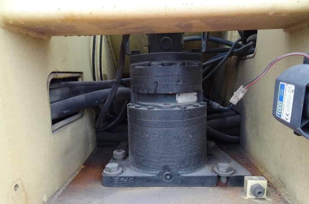 Sold - Electric Boom Lift - View 2